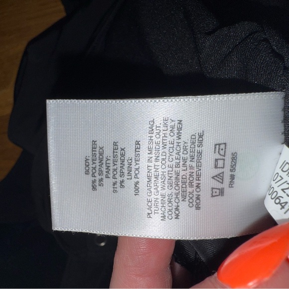 NWOT EXPRESS Ladies Sequin tank‎ top high neck black BODYSUIT SNAP MEDIUM - Picture 5 of 6